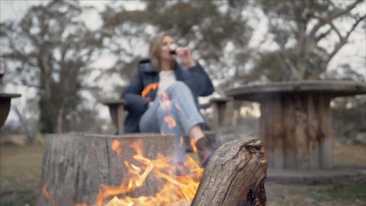 Big Yard Escapes - Two Off-Grid Tiny Houses On The Mowamba River Jindabyne Buitenkant foto