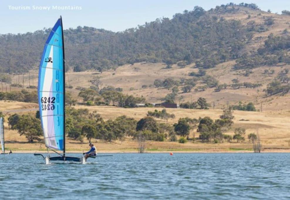 Big Yard Escapes - Two Off-Grid Tiny Houses On The Mowamba River Jindabyne Buitenkant foto