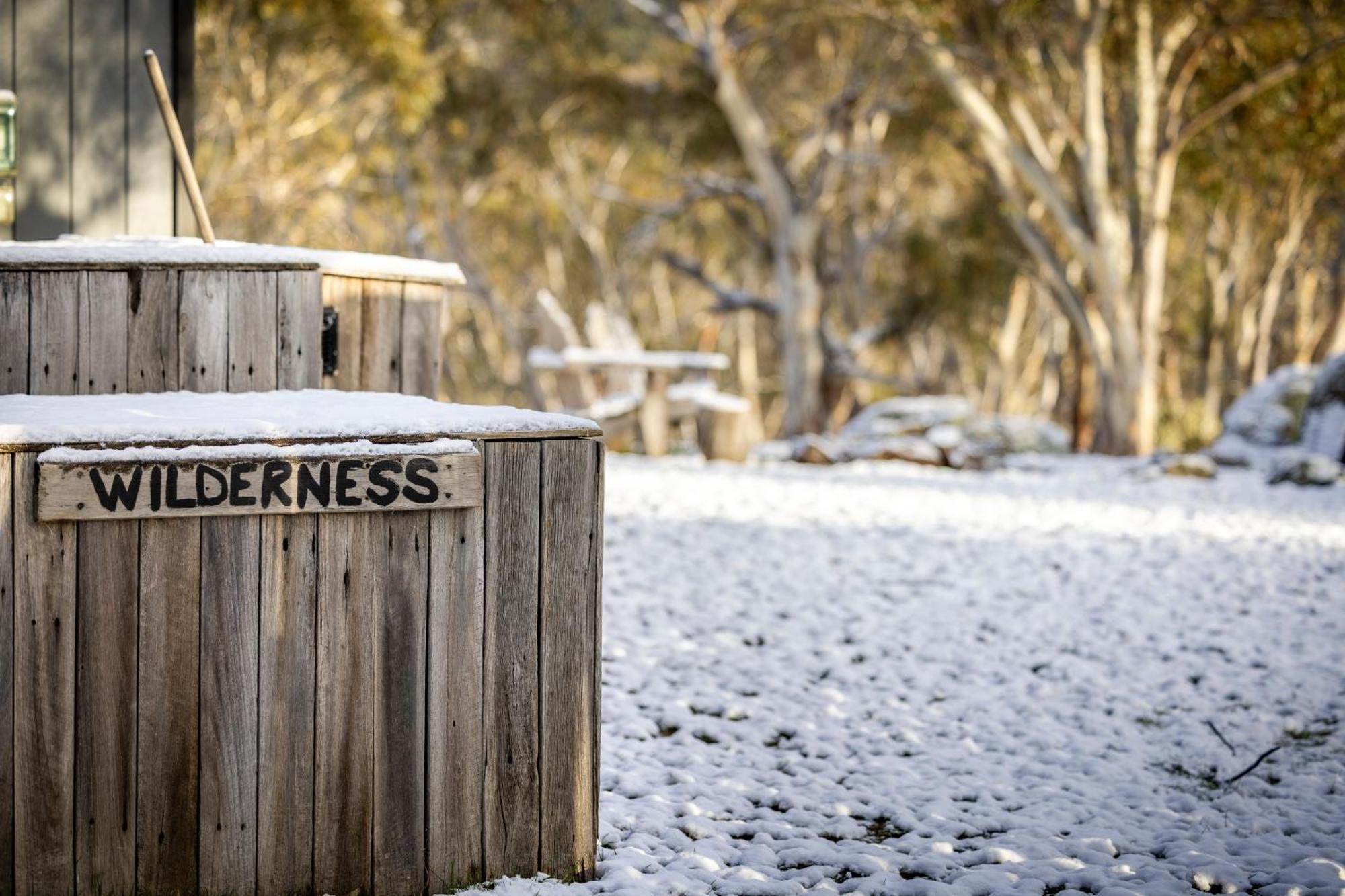 Big Yard Escapes - Two Off-Grid Tiny Houses On The Mowamba River Jindabyne Buitenkant foto