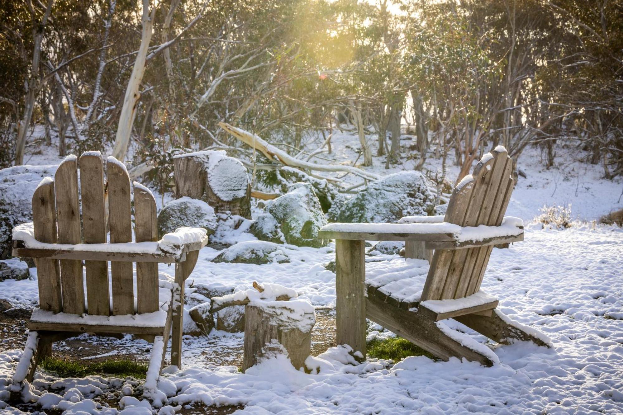 Big Yard Escapes - Two Off-Grid Tiny Houses On The Mowamba River Jindabyne Buitenkant foto